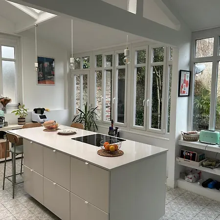 Gem With Garage For Motorsport Fans וילה