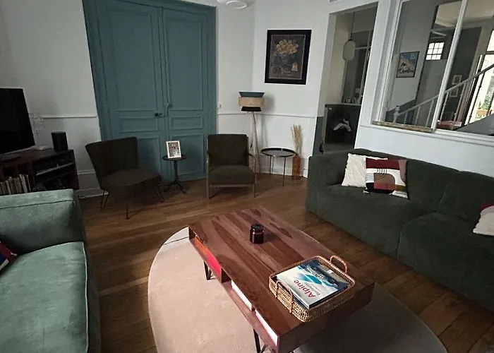 Villa Gem With Garage For Motorsport Fans