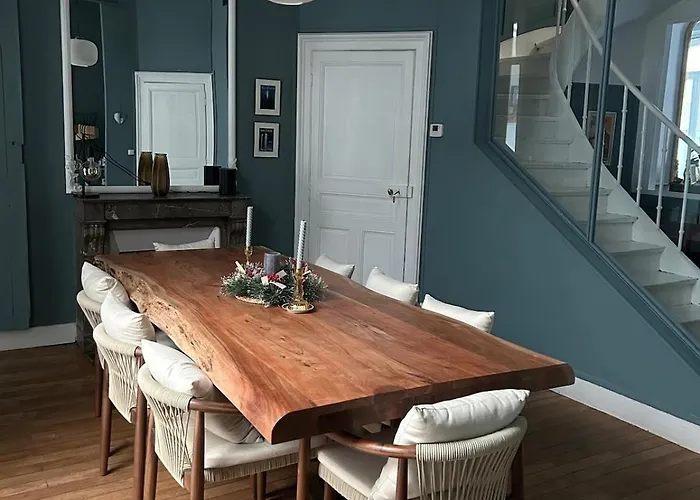 Villa Gem With Garage For Motorsport Fans